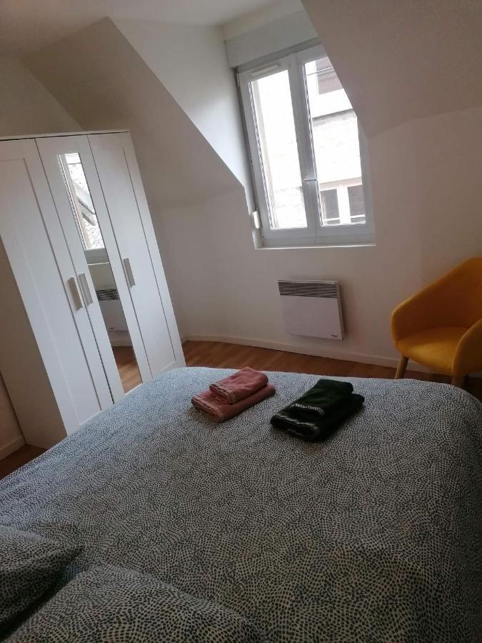 Suite Du Crypto - Vue Imprenable Sur La Place Du Forum Reims Buitenkant foto